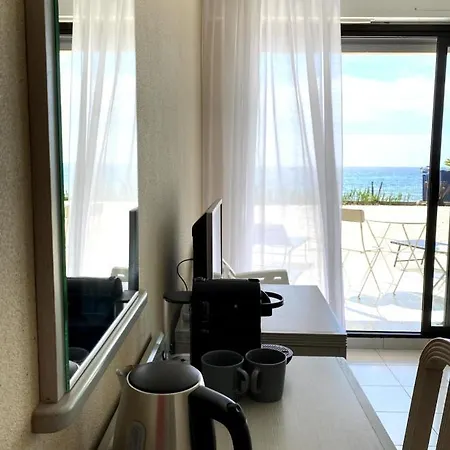 Residence Belle Vue - Chambre 32 فندق كافالير سور مير